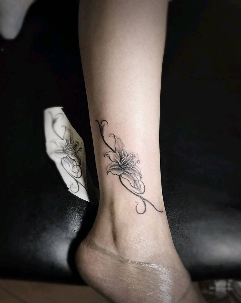 百年好合纹身图片_腿部纹身图案