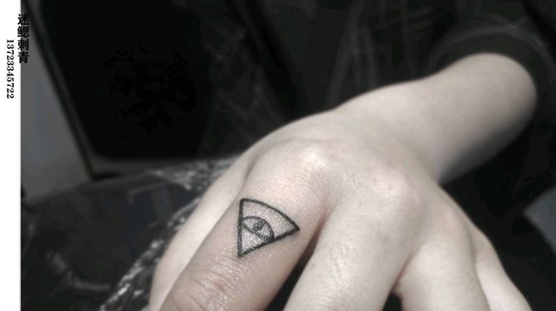 小清新纹身图片_手部纹身图案