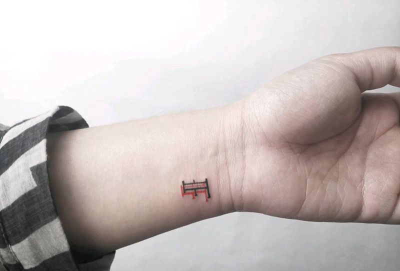 F纹身图片_手臂花体字纹身图案