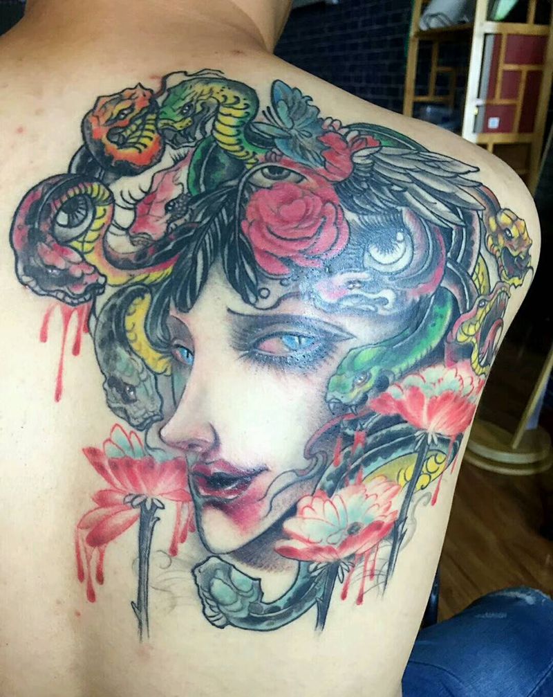 补色后纹身图片