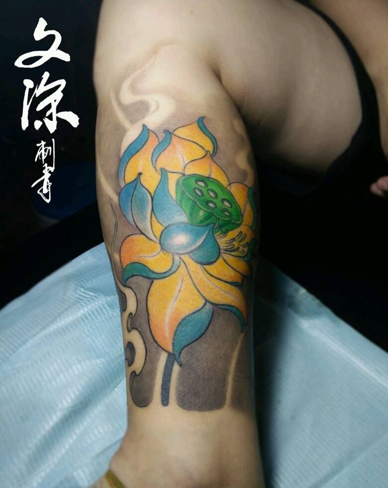 莲花纹身图片