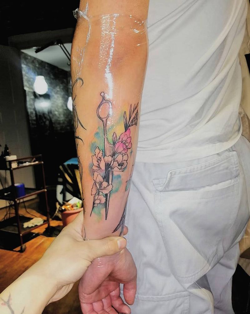 剪枝蔓 立主脑纹身图片_手臂纹身图案