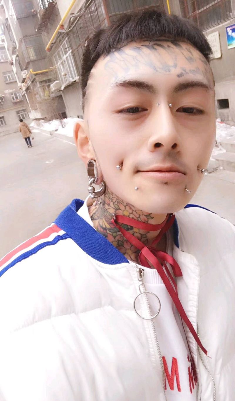 唇钉纹身图片_原创成品纹身图案