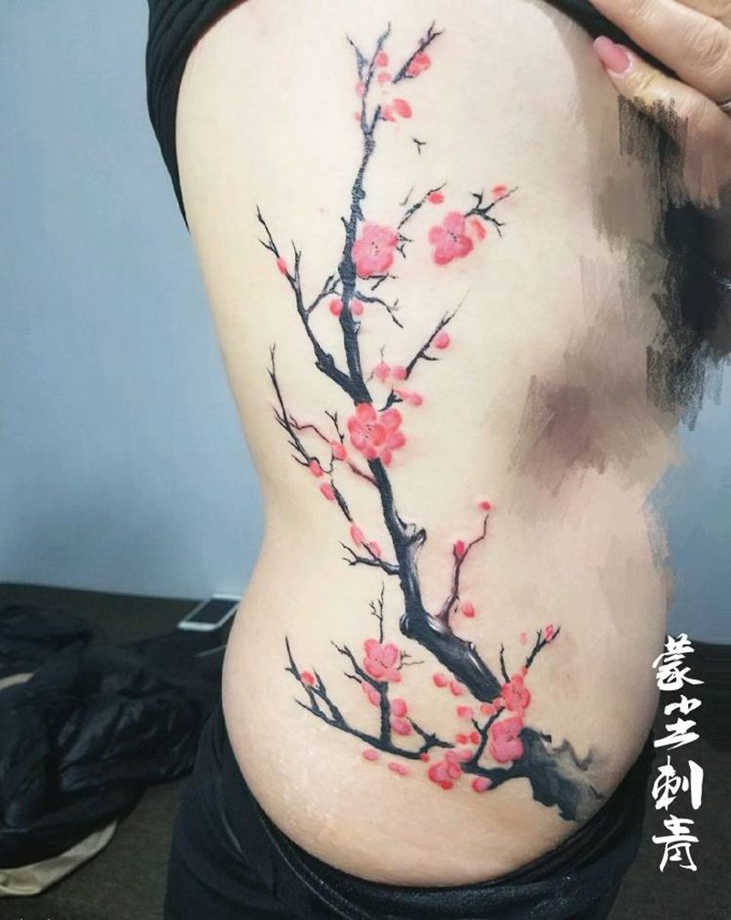 梅花香自苦寒来纹身图片_腰部国画植物成品纹身图案