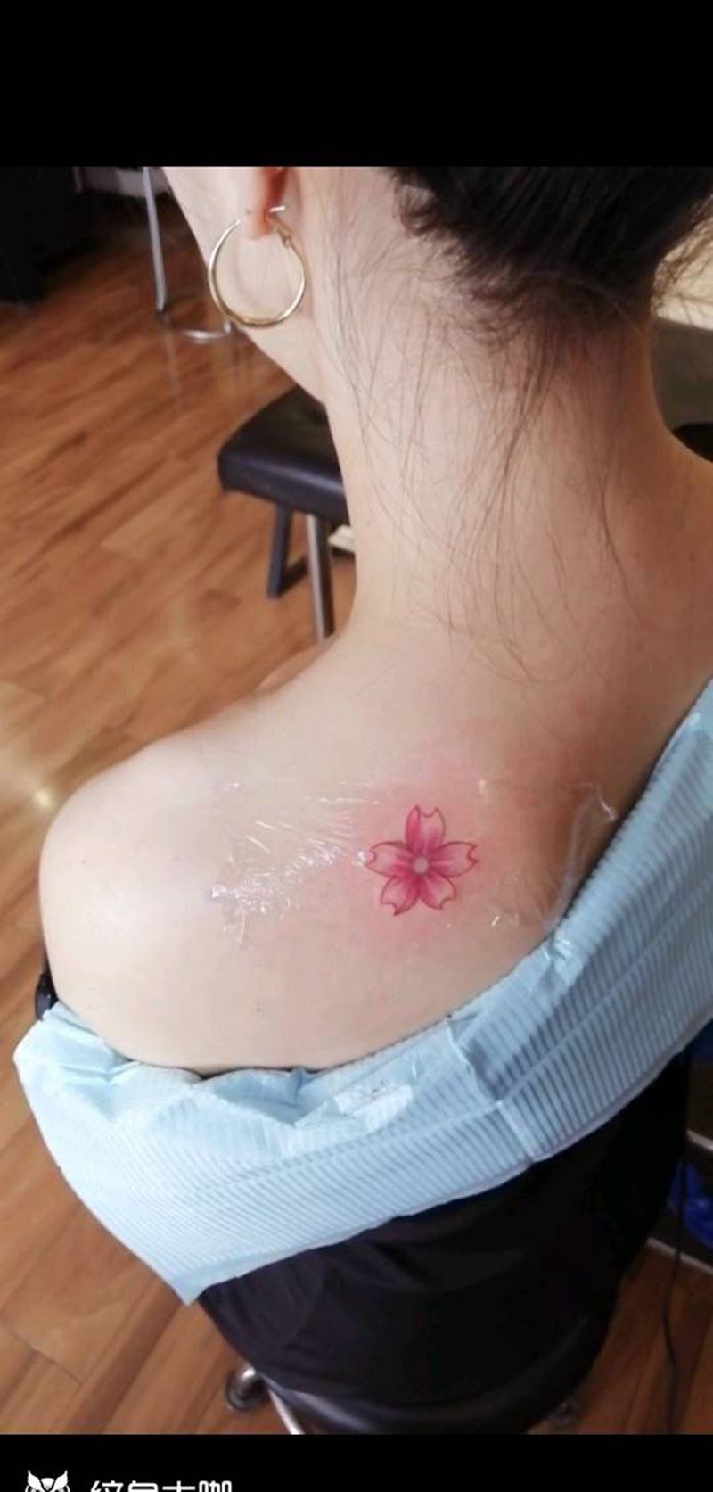 纯洁 雅丽 的樱花纹身图片_肩部纹身图案