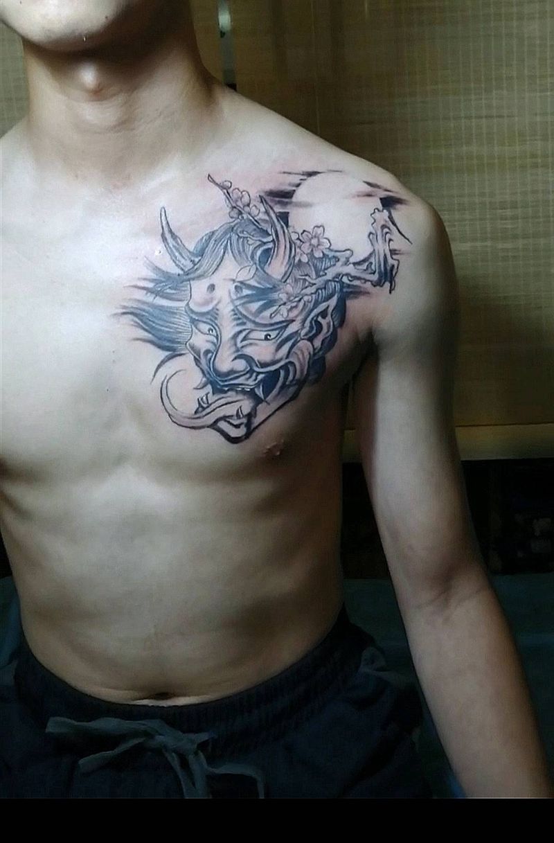 般若纹身图片_胸部纹身图案