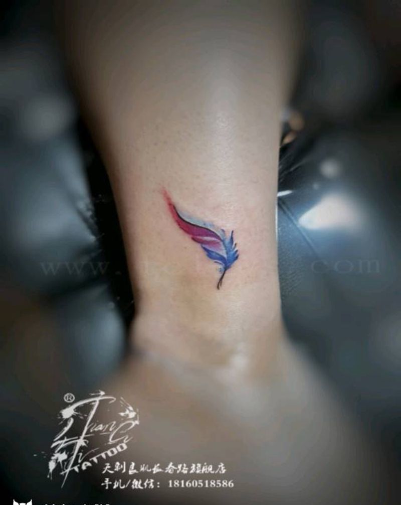 羽毛纹身图片_脚部腿部水彩纹身图案