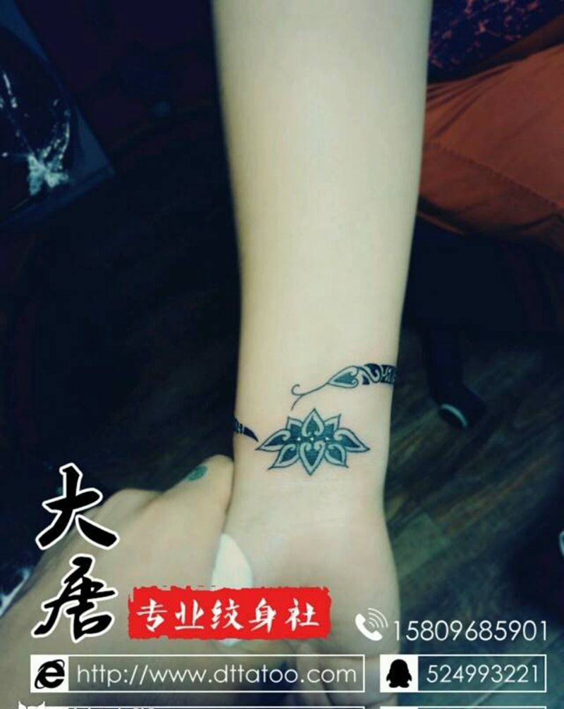 小蛇纹身图片_银川大唐纹身图案