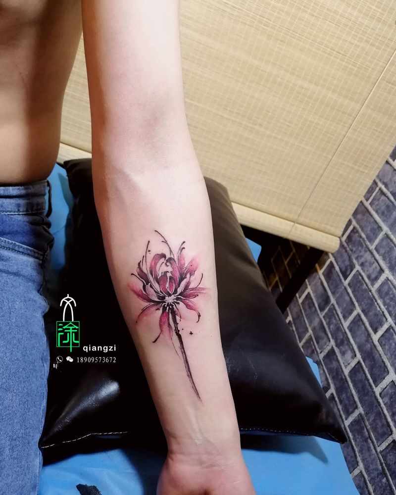 彼岸花纹身图片_手臂纹身图案