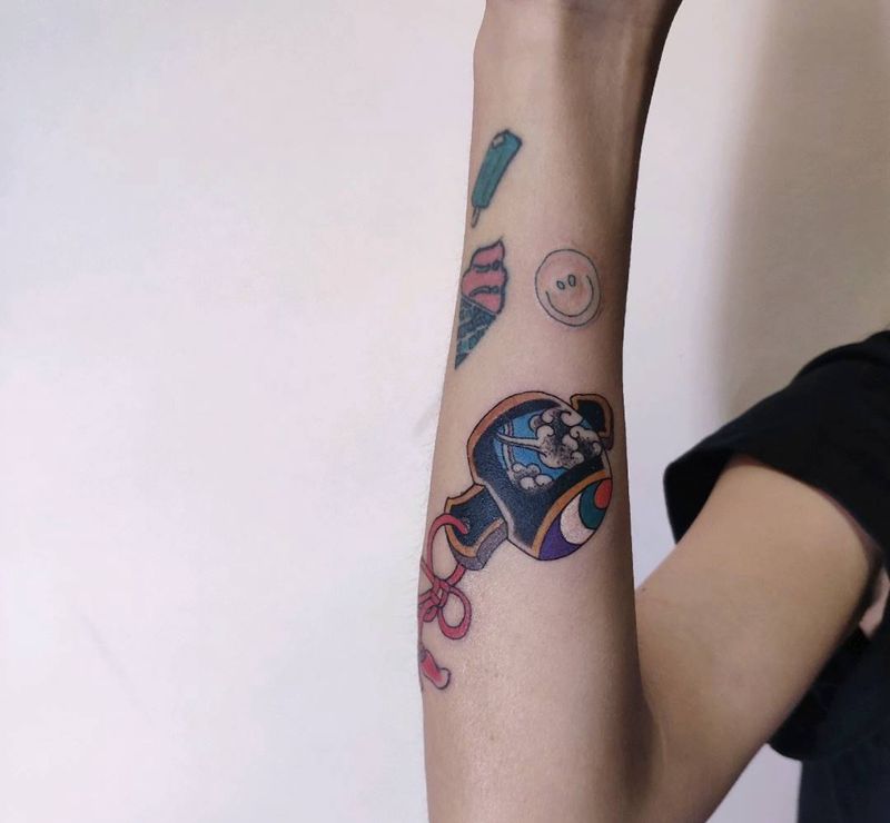 福锤纹身图片_手臂Old School老传统纹身图案