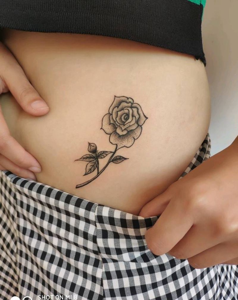 小玫瑰纹身图片