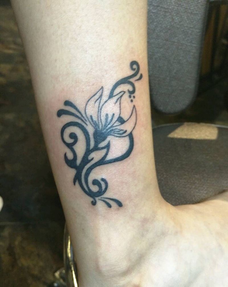 脚脖图腾花纹身图片_植物图腾性感美女成品纹身图案