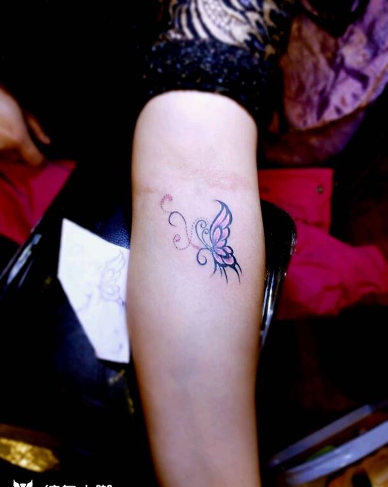 小蝴蝶纹身图片