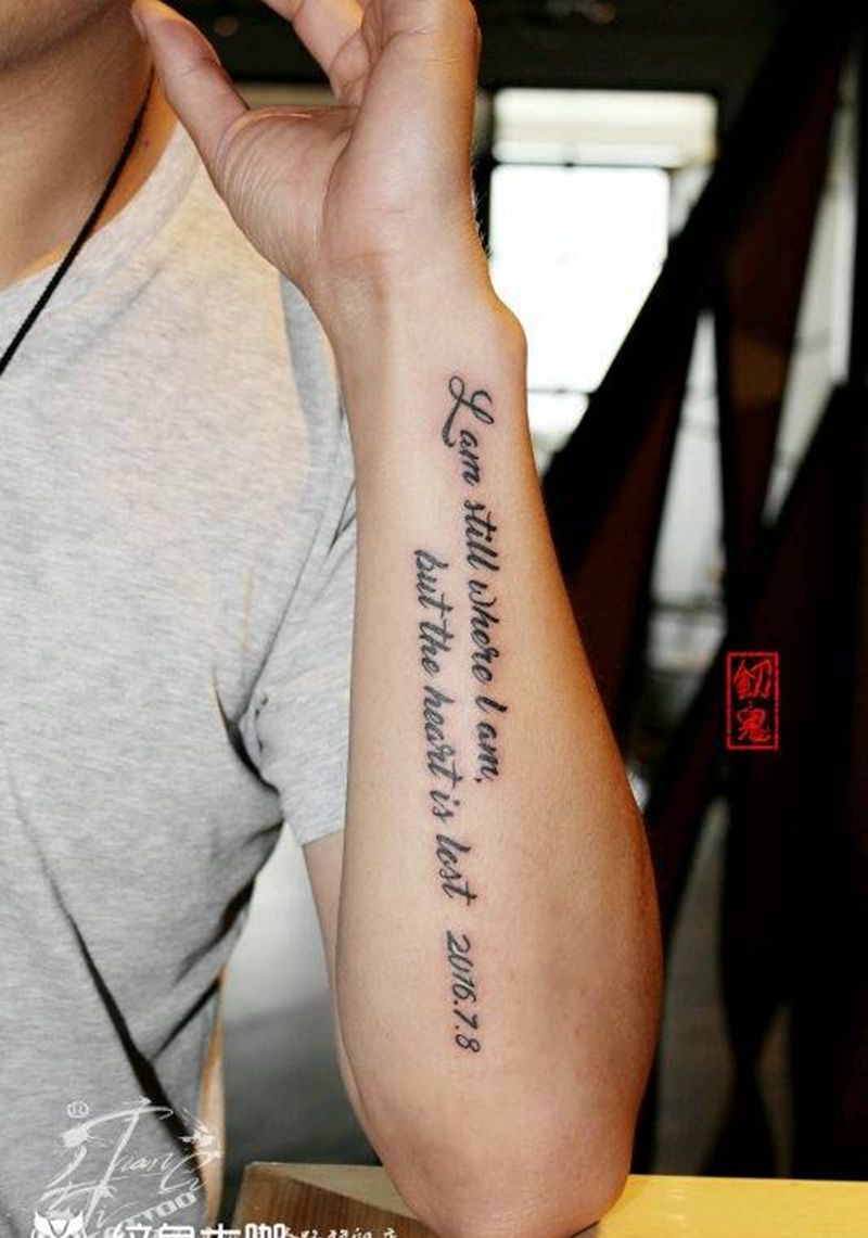 字母纹身图片_肩部背部手臂清新字符成品纹身图案