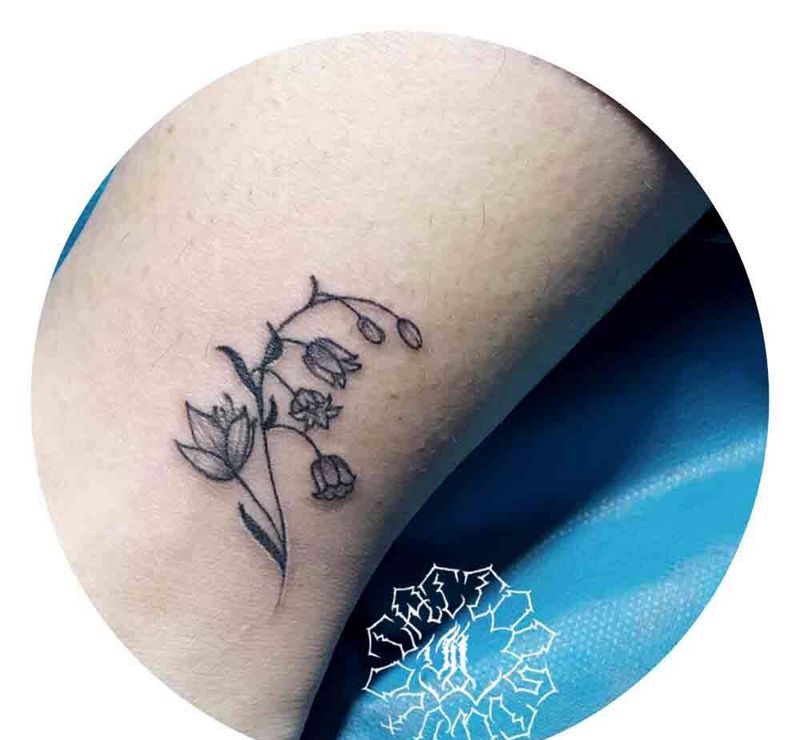 清新·花纹身图片_成品腿部清新植物纹身图案