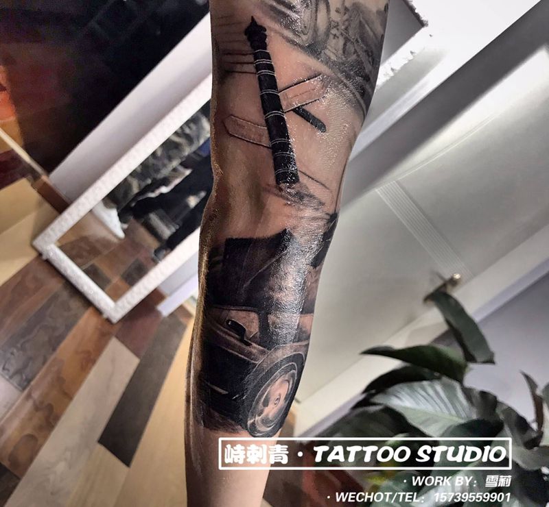 GTR花臂进度50%纹身图片_手臂欧美写实纹身图案