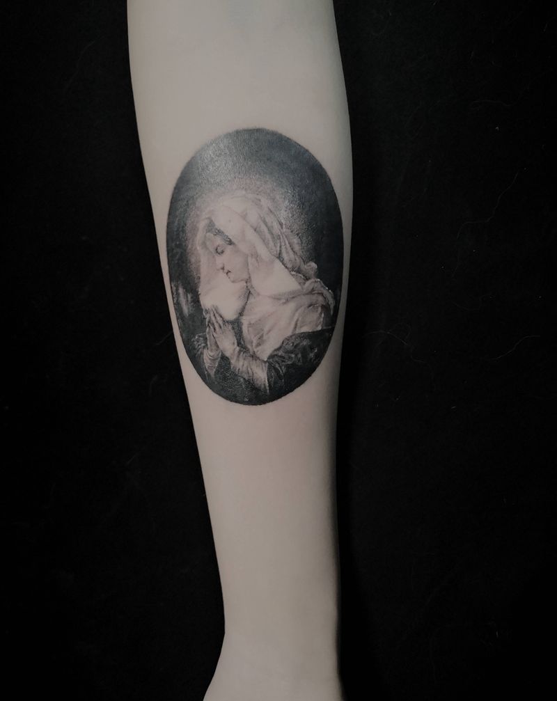 单针修女纹身图片_手臂欧美写实纹身图案