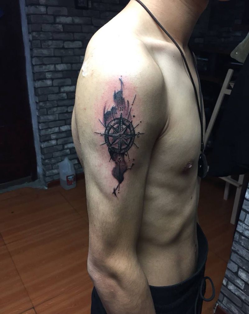 指南针纹身图片