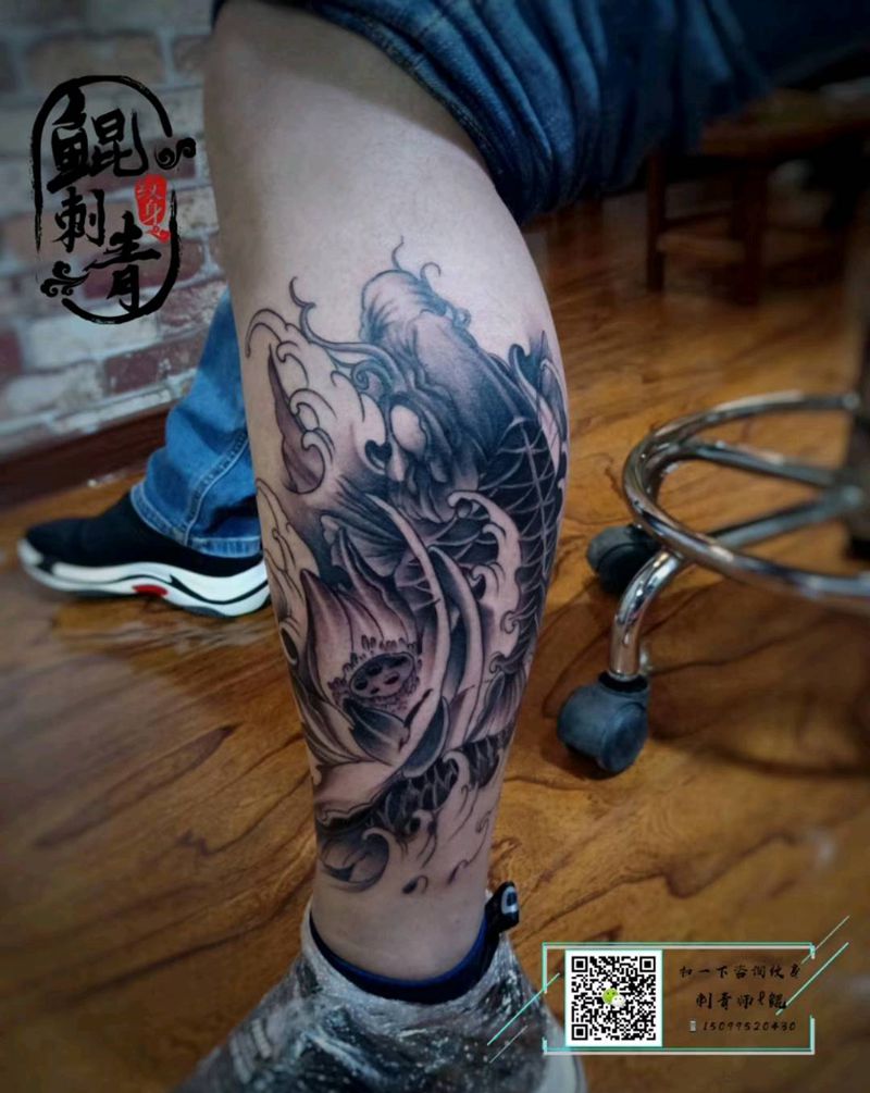 传统锦鲤纹身图片_腿部新传统纹身图案
