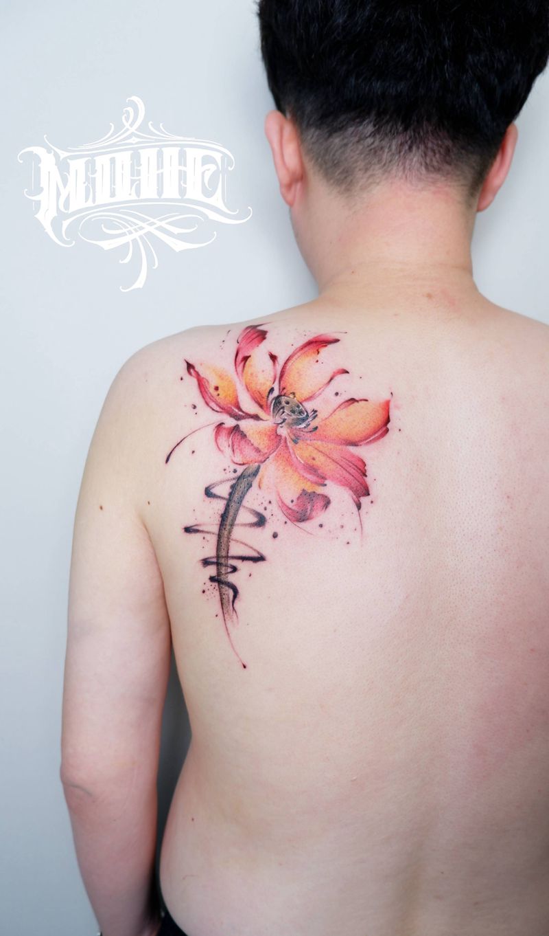 国风莲花纹身图片_背部水墨水彩纹身图案