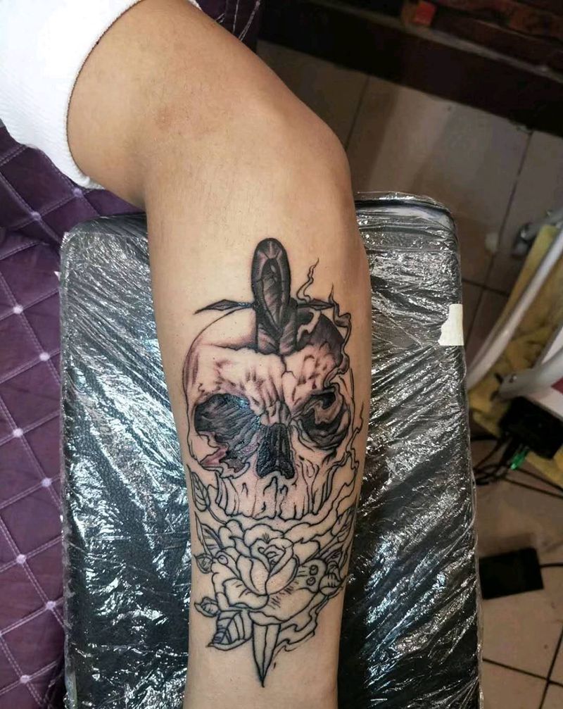 骷髅玫瑰纹身图片_手臂纹身图案
