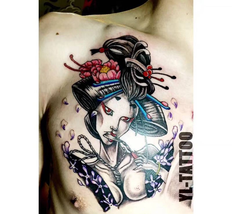 艺妓纹身图片_欧美人物胸部成品纹身图案
