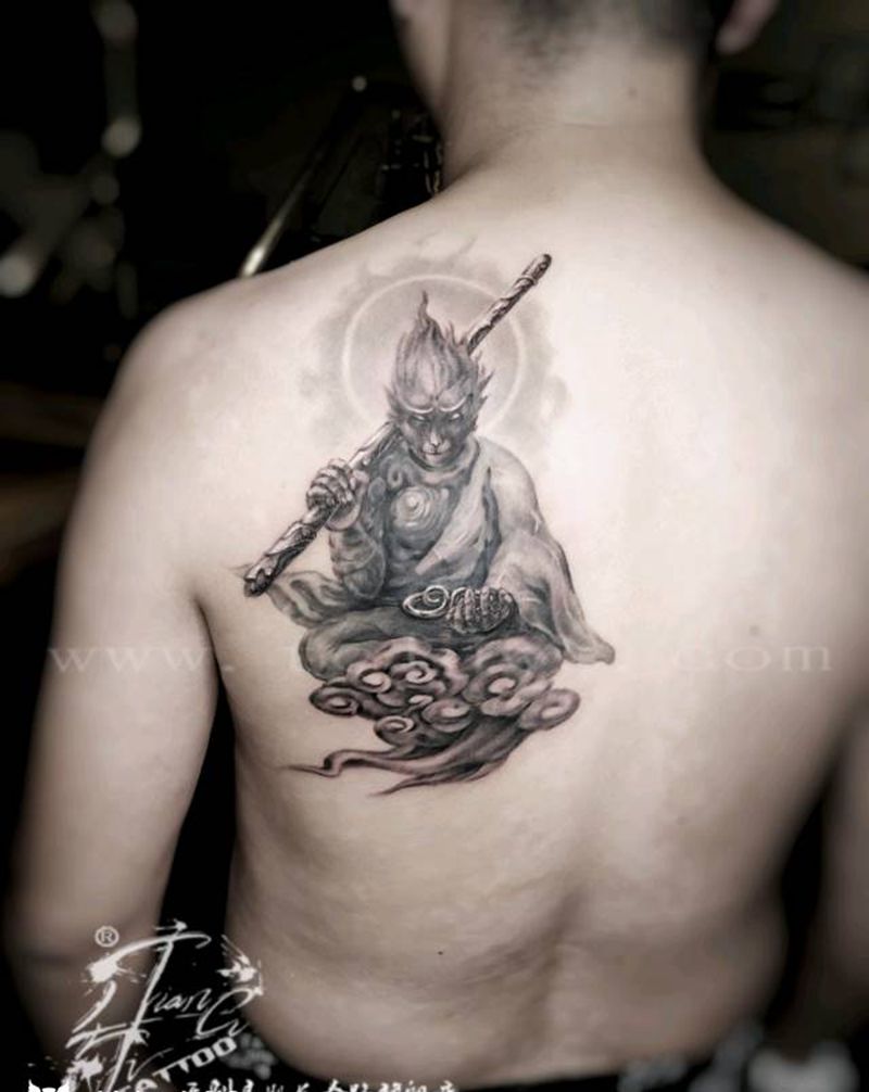 孙悟空-大圣归来纹身图片_肩部背部水墨纹身图案