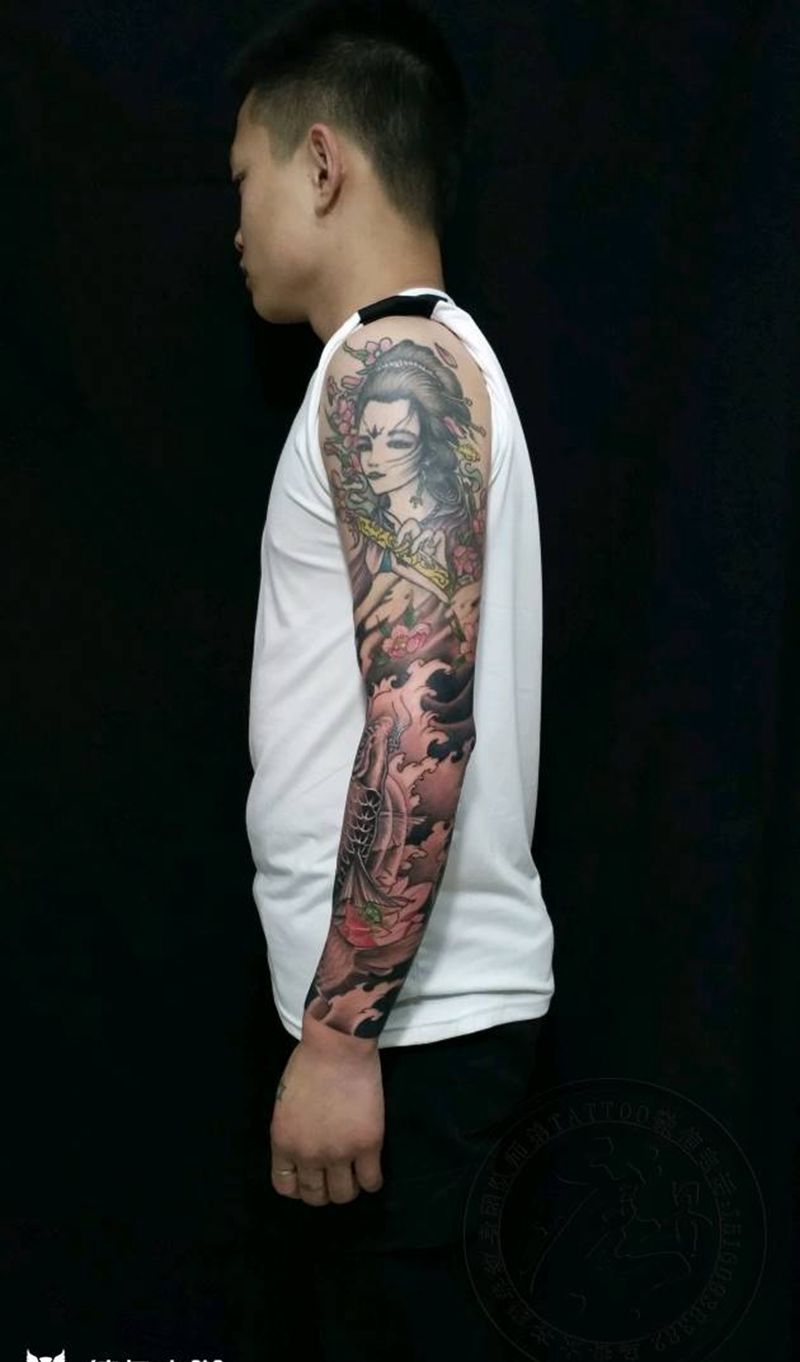 接花臂纹身图片_新传统纹身图案