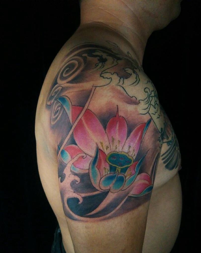 荷花纹身图片_手臂新传统纹身图案