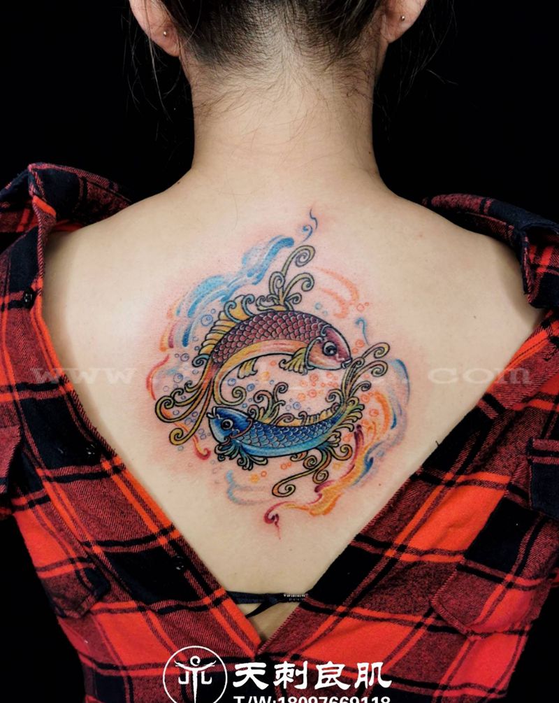 双鱼座纹身图片_腰部水彩双鱼座纹身图案