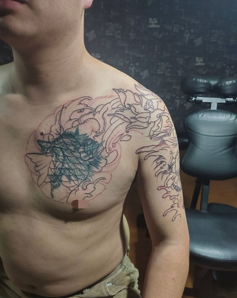 半胛纹身图片_胸部手臂新传统纹身图案