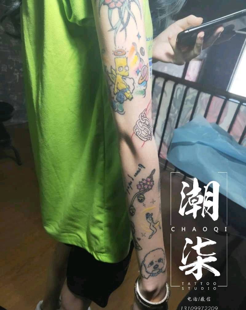 小清新花臂纹身图片_手臂水彩图腾纹身图案