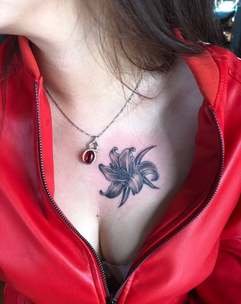 疤痕遮盖兰花纹身图片