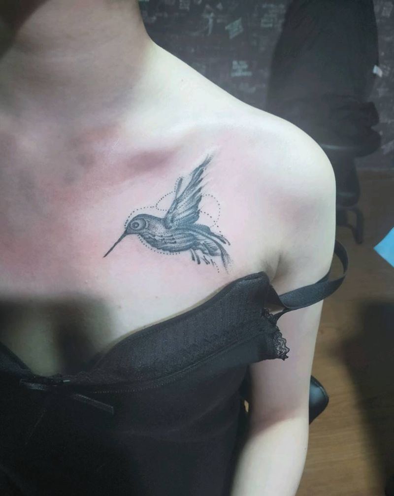 小鸟纹身图片_肩部点刺纹身图案