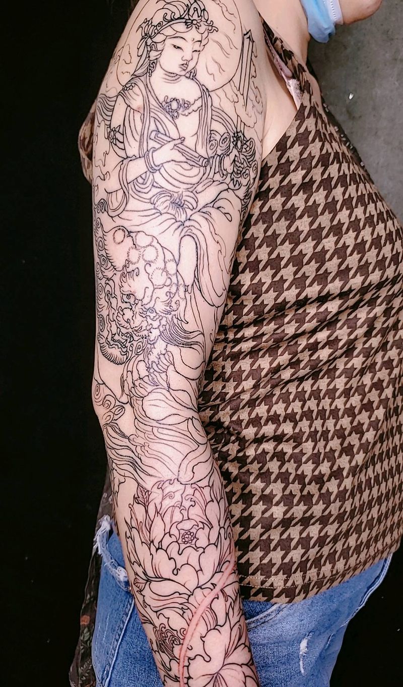 花臂文殊菩萨纹身图片_手臂新传统纹身图案