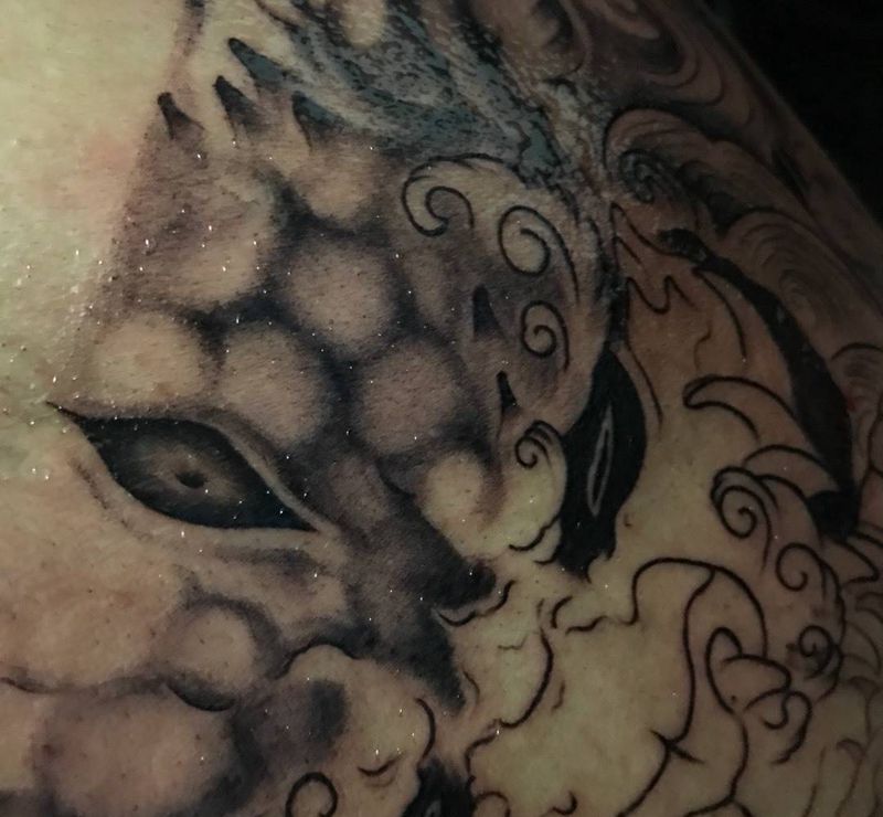 这个叫什么呢？纹身图片_腰部传统宗教鬼神纹身图案