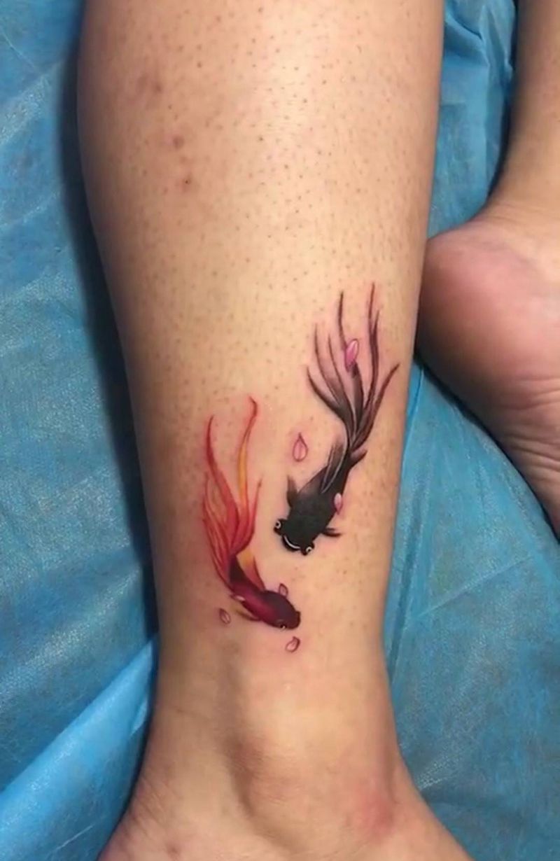 水墨鱼纹身图片