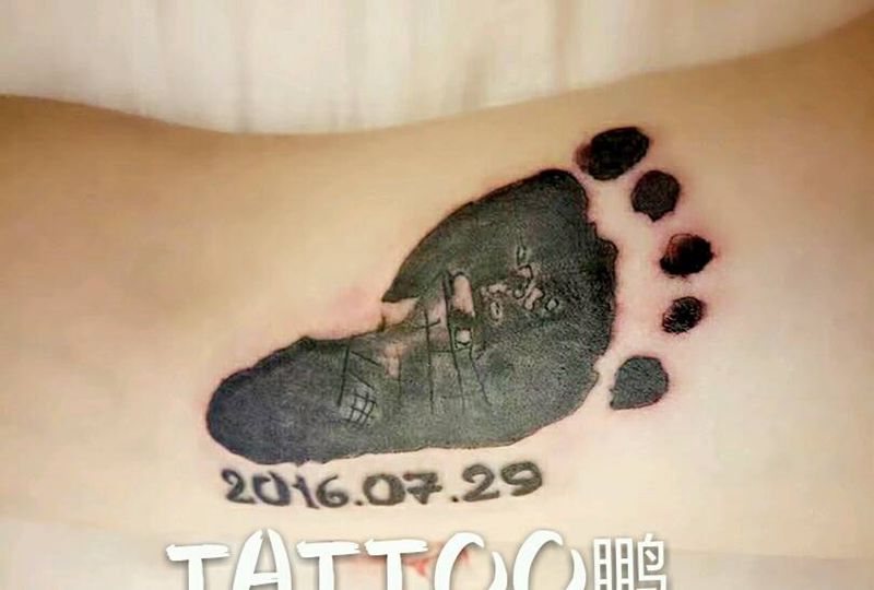 宝宝足印纹身图片