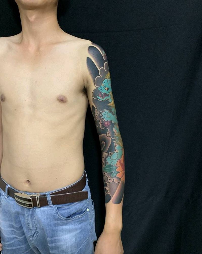 日式老传统纹身图片_手臂老传统彩色唐狮版雾日式老传统纹身图案