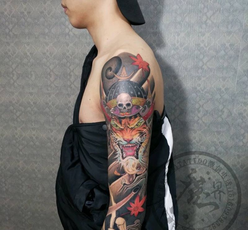 花臂纹身图片_手臂新传统老传统彩色老虎枫叶版雾纹身图案