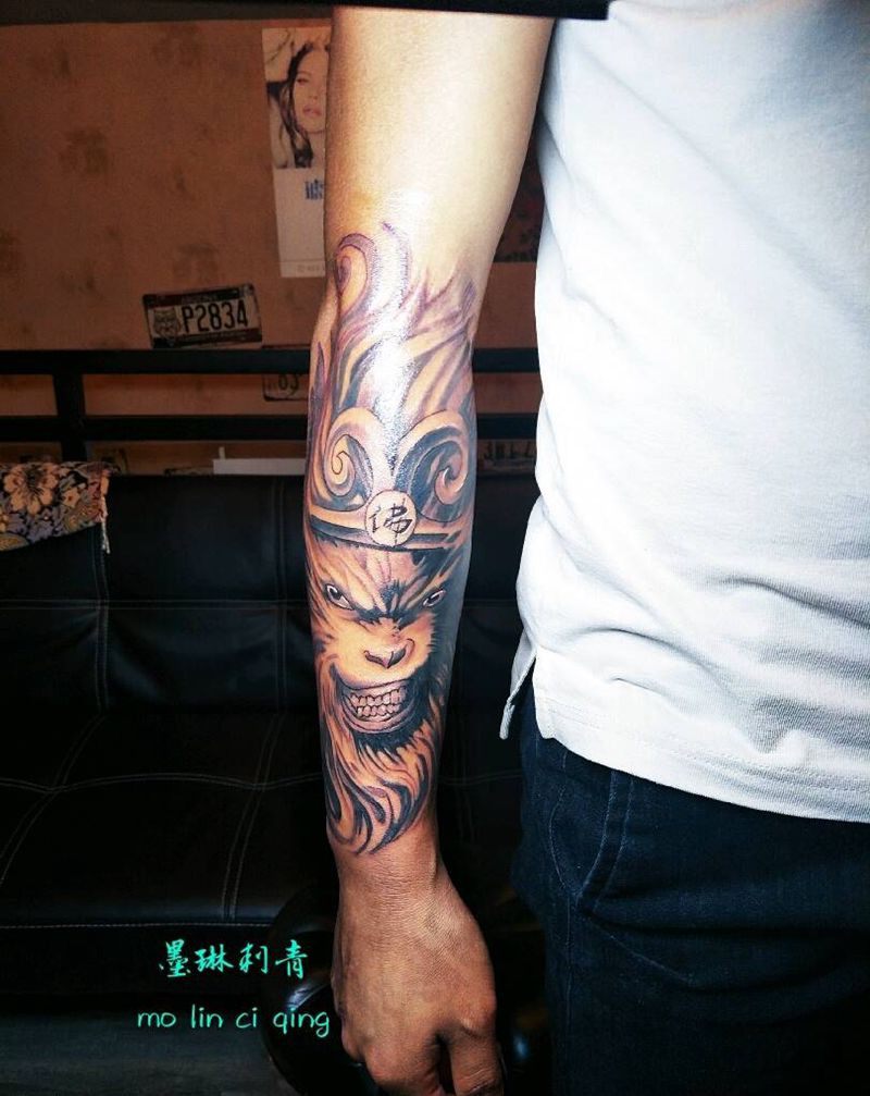 斗战胜佛纹身图片