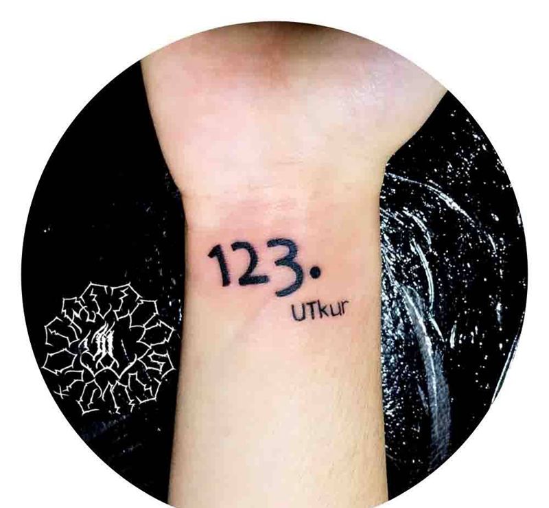 小字母纹身图片