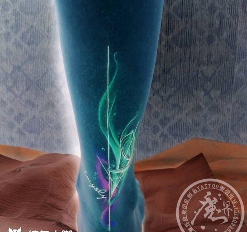 水彩清新纹身图片_脚部腿部水彩水彩清新脚踝纹身图案