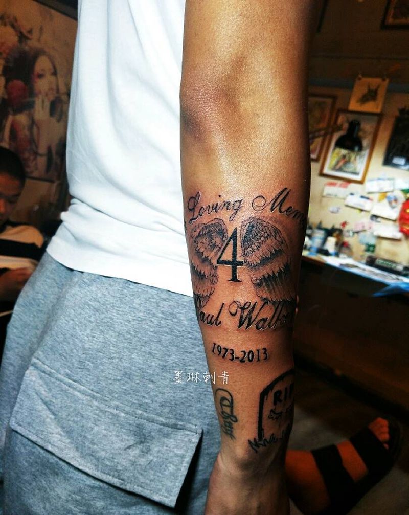 纪念保罗沃克纹身图片