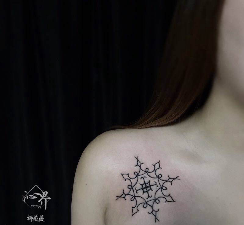 梵花线条纹身图片