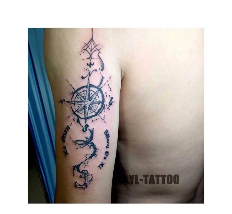 指南针纹身图片