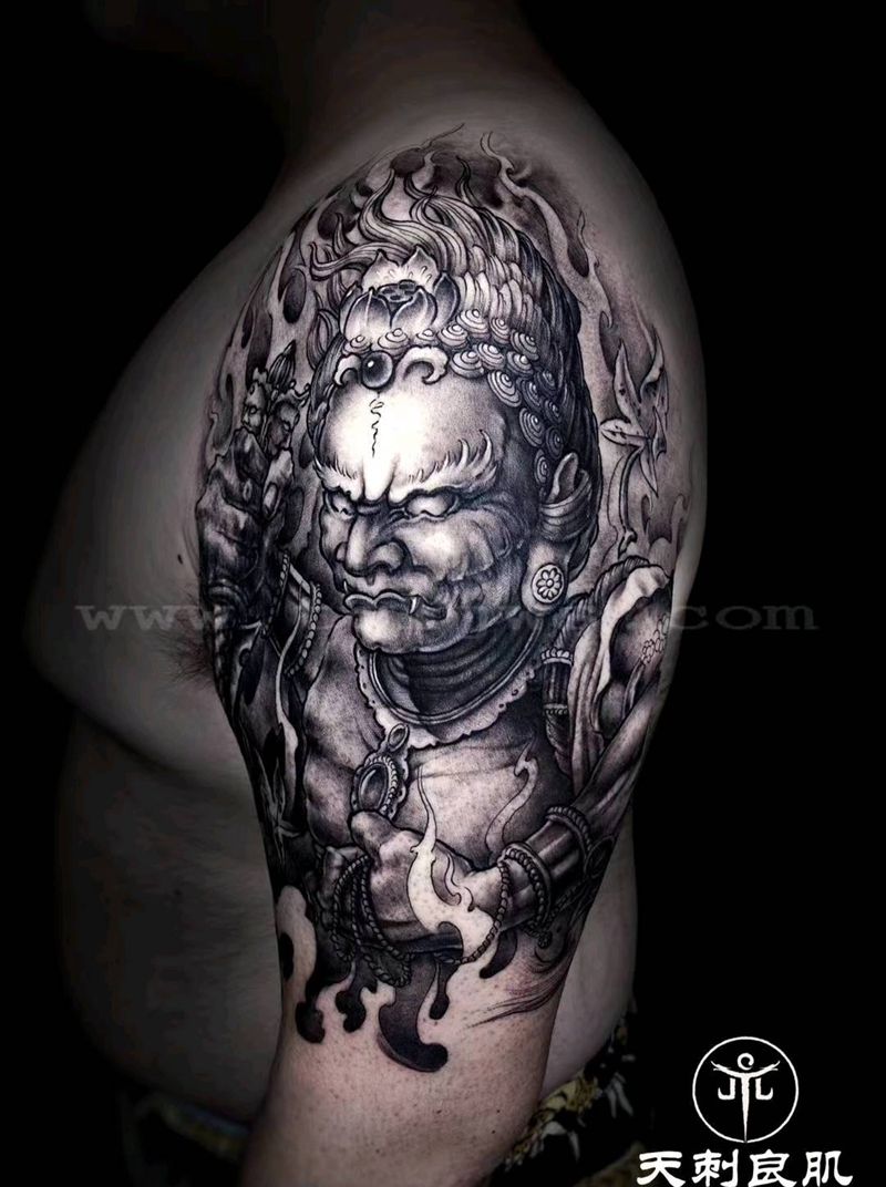 不动明王纹身图片_新传统不动明王纹身图案
