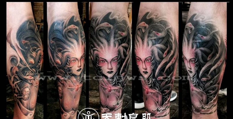 美杜莎纹身纹身图片_腿部欧美写实纹身图案