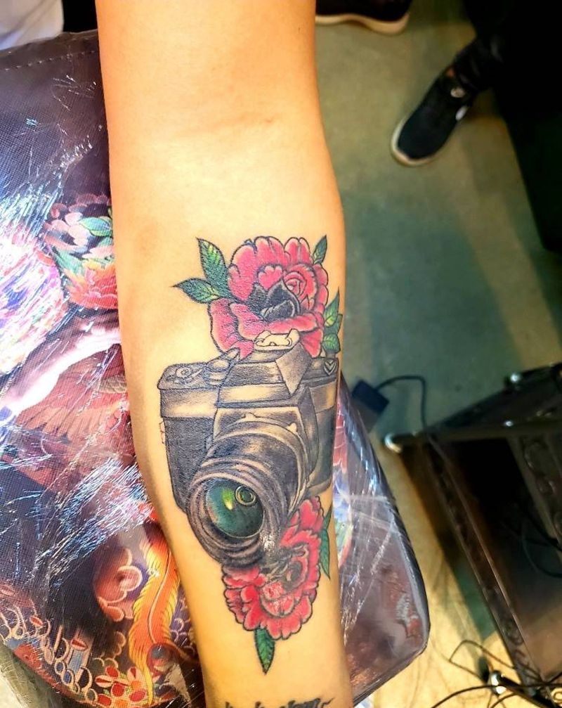 照相机纹身图片_手臂Old School纹身图案