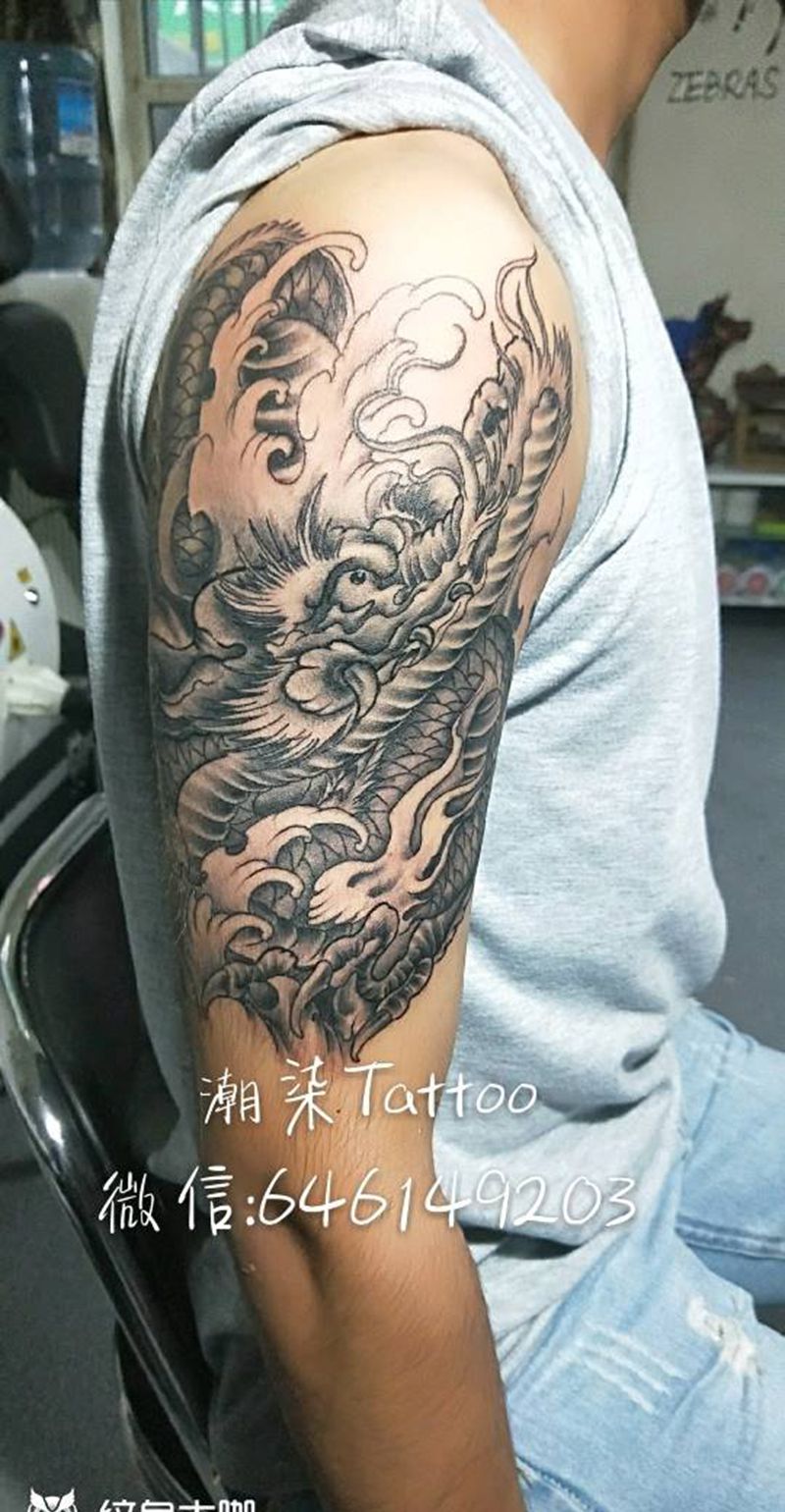 大臂苍龙纹身图片